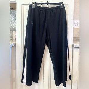 🖤🤍 Under Armour Capris